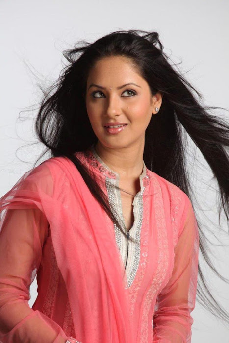 pooja bose new glamour  images